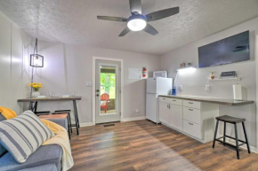 Cozy Knoxville Apartment about 9 Mi to Downtown!
